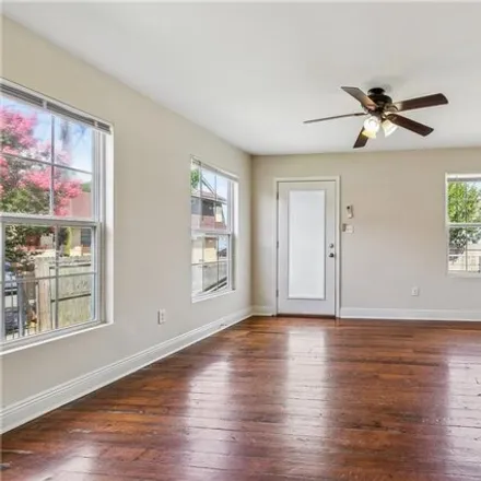 Image 5 - 8519 Hickory Street, New Orleans, LA 70118, USA - House for sale