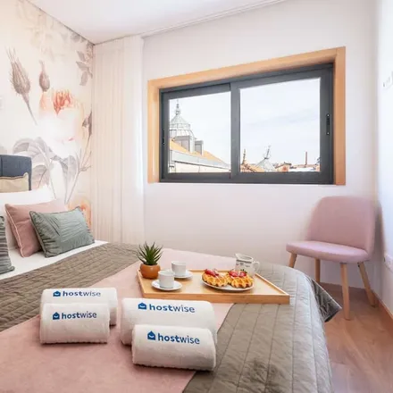Rent this 2 bed apartment on 4000-297 Distrito de Leiria