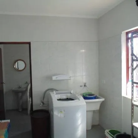 Buy this 3 bed house on Rua Alagoas in Vila Brasil, Santa Bárbara d'Oeste - SP
