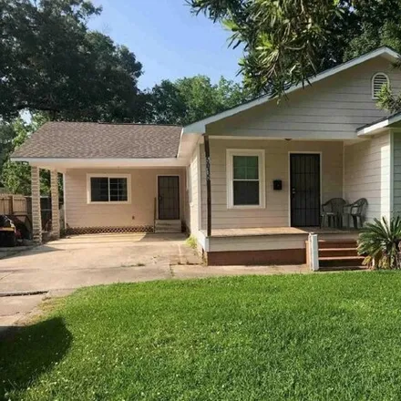 Buy this 3 bed house on 5013 Sumrall Drive in Glen Oaks, Baton Rouge