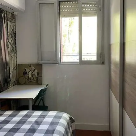 Image 9 - Amposta, Calle de Alberique, 28037 Madrid, Spain - Apartment for rent
