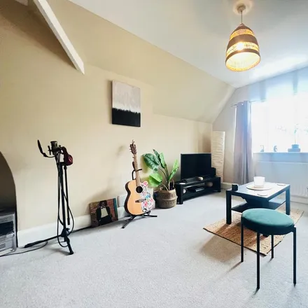 Image 2 - 45 Chatsworth Road, London, CR0 1HF, United Kingdom - Apartment for rent