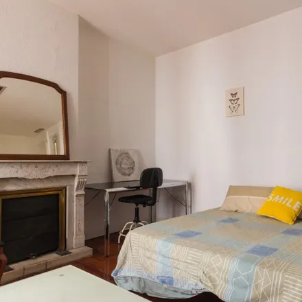 Rent this 9 bed room on Madrid in Ministerio de Justicia, Calle de San Bernardo