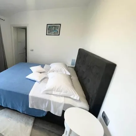 Rent this 2 bed house on Grubine in Split-Dalmatia County, Croatia