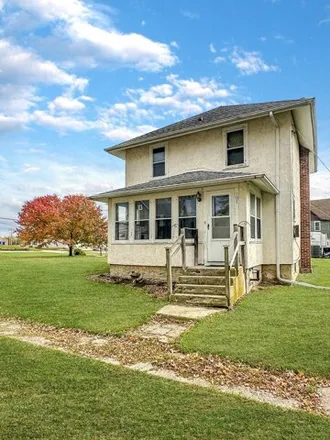 Buy this 3 bed house on 117 Grove Street in McConnell, Stephenson County