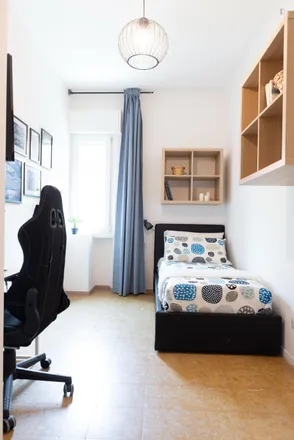 Rent this 5 bed room on I sapori di Denise in Via Emilio Faa' Di Bruno, 20137 Milan MI