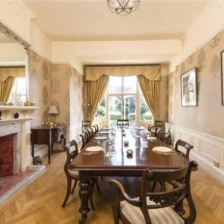 Image 6 - Browne's Lodge, 22 West Street, Reigate, RH2 9BS, United Kingdom - House for sale