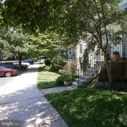 Rent this 3 bed townhouse on 124 Barnsfield Court in Gaithersburg, MD 20878