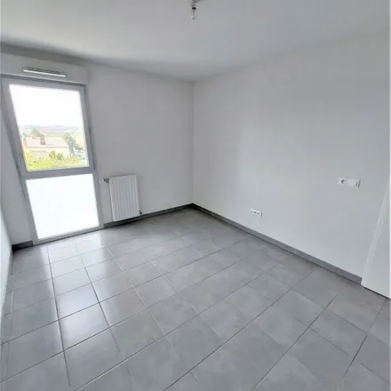 Rent this 2 bed apartment on 147 Chemin de Nicol in 31200 Toulouse, France