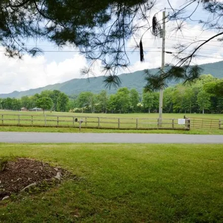 Image 2 - 2020 Upper Stone Mtn Rd, Unicoi, Tennessee, 37692 - House for sale