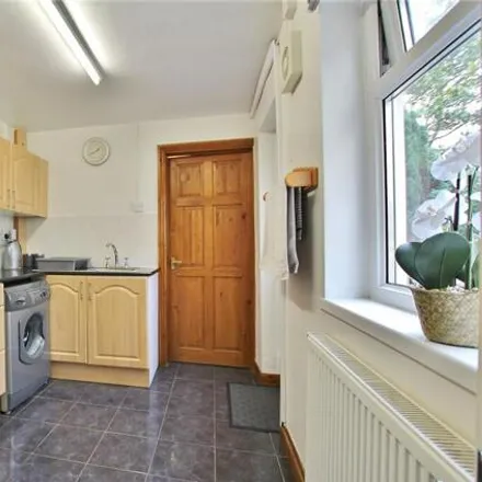 Image 6 - 218 Inverness Place, Cardiff, CF24 4SB, United Kingdom - Townhouse for sale