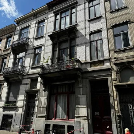 Rent this 3 bed apartment on Rue Fernand Bernier - Fernand Bernierstraat 32 in 1060 Saint-Gilles - Sint-Gillis, Belgium
