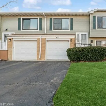 Rent this 3 bed house on 4282 Continental Drive in Waukegan, IL 60087