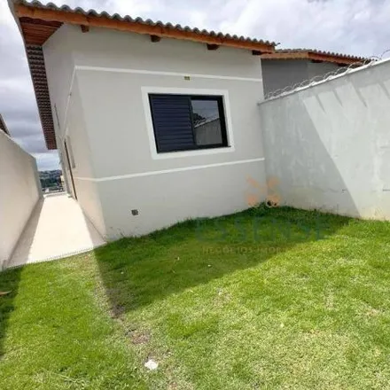 Buy this 3 bed house on Rua Vitória Morena da Silva in Jardim Caxangá, Suzano - SP