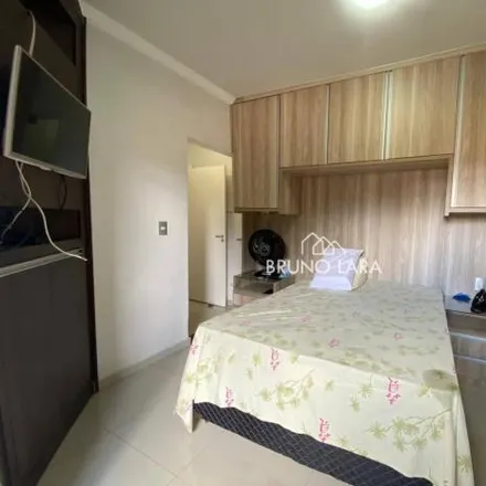 Buy this 3 bed apartment on Avenida Perina Venceslau do Prado in Vilares, Igarapé - MG