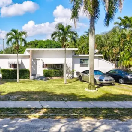 Buy this 3 bed house on Southeast 36th Avenue in Boynton Beach, FL 33483