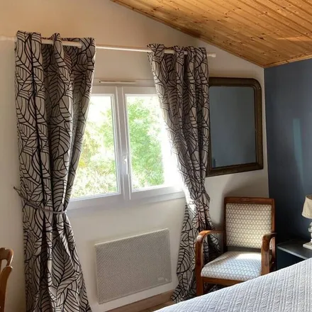 Rent this 4 bed house on L'Aiguillon-la-Presqu'île in Vendée, France