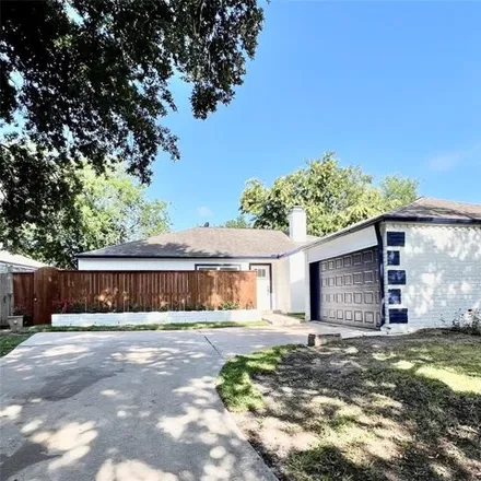 Rent this 3 bed house on 2252 Round Lake Drive in Houston, TX 77077