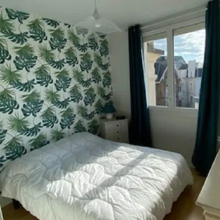 Rent this 2 bed apartment on 35800 Dinard