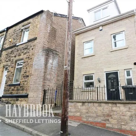 Rent this 4 bed townhouse on 74 Cundy Street in Sheffield, S6 2WT