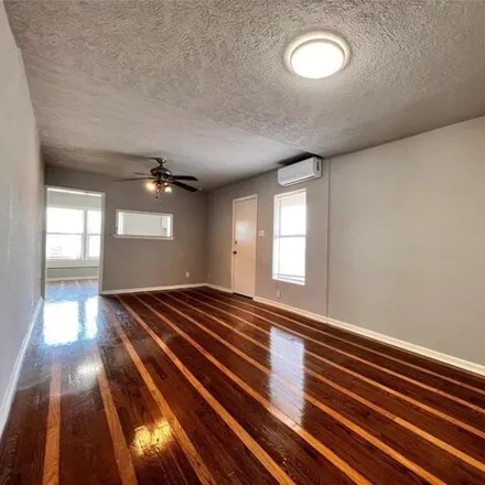 Image 3 - 2124 Gano St Unit A, Houston, Texas, 77009 - House for rent