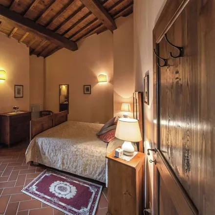 Rent this 2 bed apartment on Figline Valdarno in Via della Vetreria, 50063 Figline Valdarno FI
