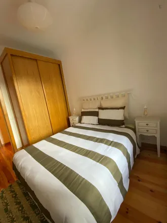 Rent this 2 bed apartment on Rua dos Heróis de Quionga 6 in 1170-179 Lisbon, Portugal