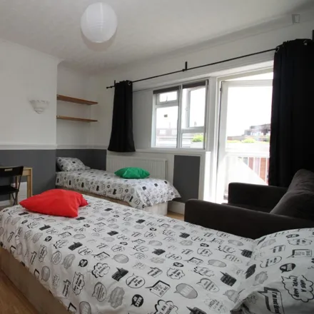 Rent this 4 bed room on Roche House in Beccles Street, Bow Common