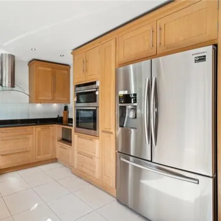 Image 6 - Crieff Road, London, SW18 2EB, United Kingdom - House for sale
