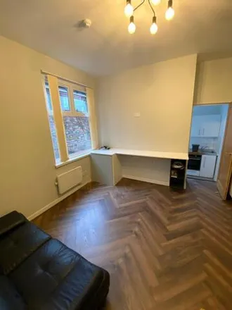 Rent this studio apartment on Taff Embankment in Cardiff, CF11 7BE