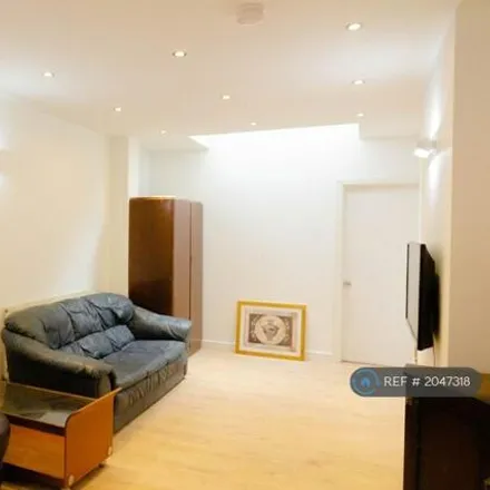 Rent this 6 bed duplex on Old Moat Lane in Manchester, M20 3FL