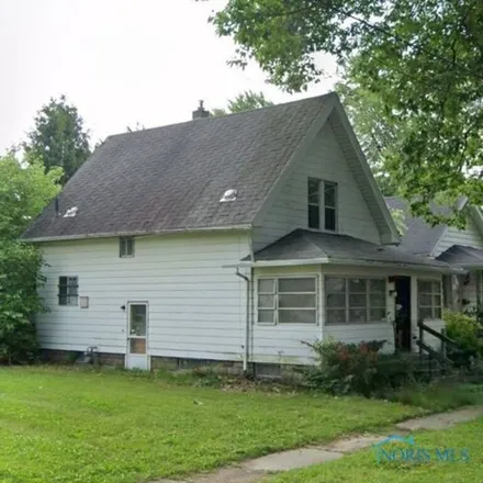 Buy this 3 bed house on 1022 Woodstock Avenue in Air Line Junction, Toledo