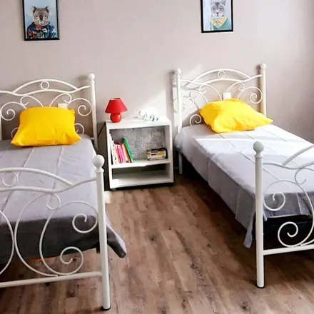 Rent this 2 bed house on 85270 Saint-Hilaire-de-Riez