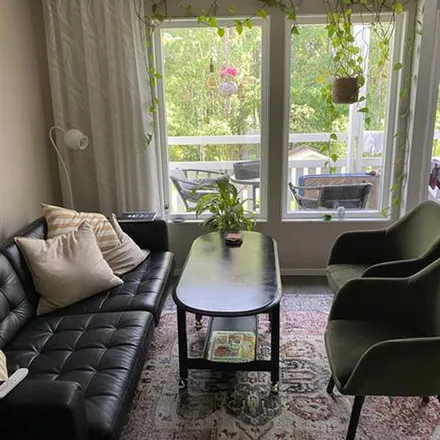 Rent this 5 bed apartment on Svartbäckens By 290 in 136 59 Svartbäcken, Sweden