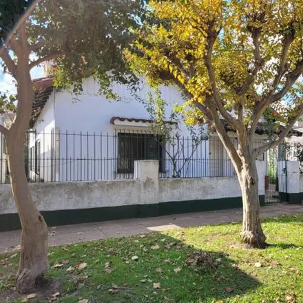 Buy this 3 bed house on Avenida del Libertador 904 in Moreno Centro norte, Moreno