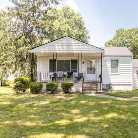 Buy this 2 bed house on 2035 East D Street in Belleville, IL 62221