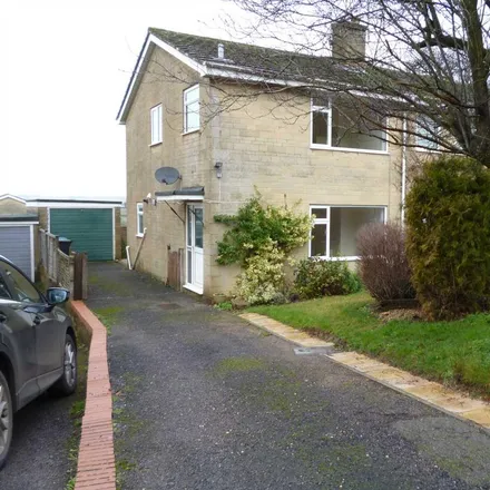 Rent this 3 bed duplex on Marlborough Road in Chipping Norton, OX7 5PD