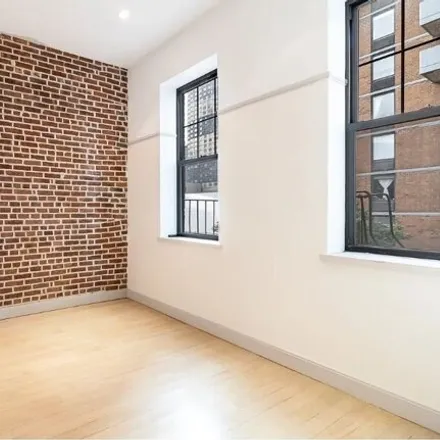 Image 3 - 459 West 43rd Street, New York, NY 10036, USA - House for rent