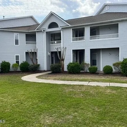 Buy this 2 bed condo on 4132 Breezewood Drive in Echo Farms, Wilmington