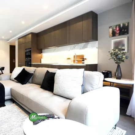 Rent this 2 bed apartment on University of Sunderland in London in 197 Marsh Wall, Canary Wharf