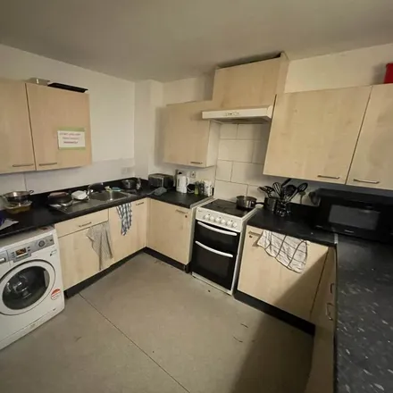 Image 4 - Gwennyth Street, Cardiff, CF24 4QY, United Kingdom - Apartment for rent