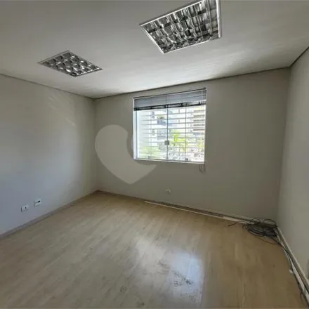 Rent this studio house on Rua Desembargador do Vale 683 in Pompéia, São Paulo - SP