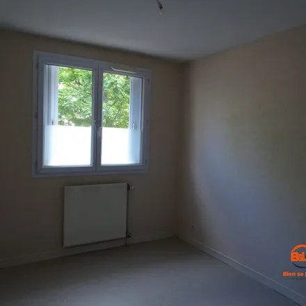 Rent this 3 bed apartment on Boulevard Jacques Bingen in 63000 Clermont-Ferrand, France
