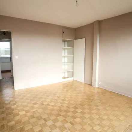Rent this 5 bed apartment on 2 Place du General de Gaulle in 76000 Rouen, France