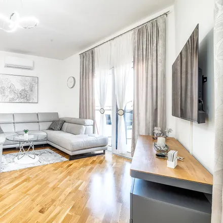 Rent this 3 bed apartment on Stubička ulica 32 in 10000 Zagreb, Croatia
