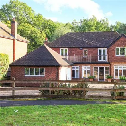 Buy this 5 bed house on Dale Side in Gerrards Cross, SL9 7JF