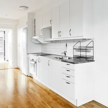 Rent this 2 bed apartment on Solskensvägen 23 in 146 45 Tullinge, Sweden