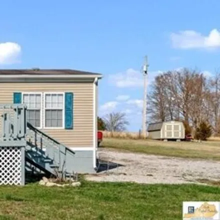 Buy this studio apartment on 1905 Bull Dog Road in Barren County, KY 42141