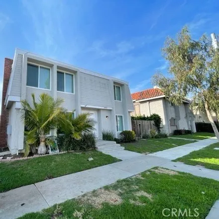 Rent this 1 bed apartment on 1405 Huntington Street in Huntington Beach, CA 92648