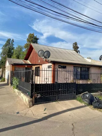 Rent this 3 bed house on Calle 25 4420 in 776 0247 Ñuñoa, Chile